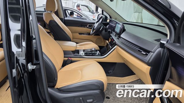 Kia Canival 2022 — photo 16
