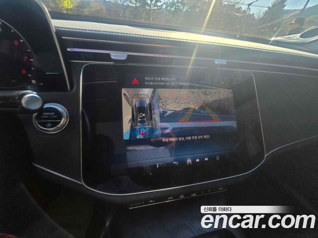 Mercedes-Benz E-Class 2025 — photo 6