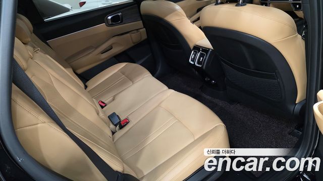 Kia Sorento 2023 — photo 17