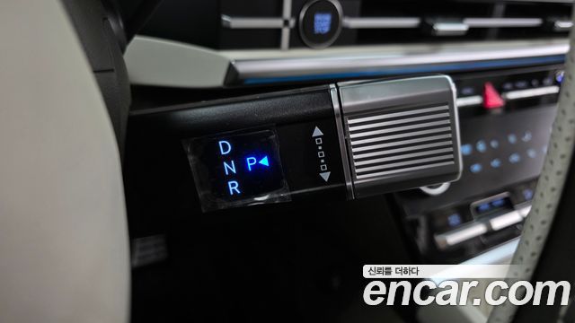 Hyundai Santafe 2025 — photo 12