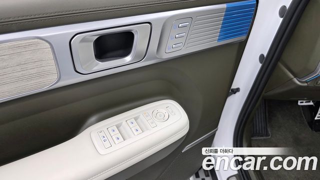 Hyundai Santafe 2025 — photo 28
