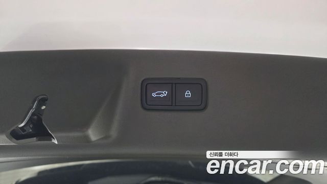 Hyundai Santafe 2025 — photo 35
