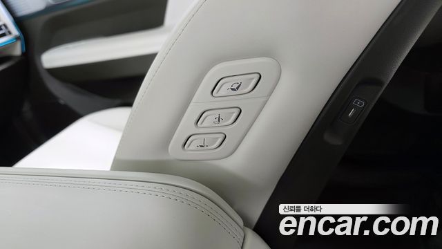 Hyundai Santafe 2025 — photo 36