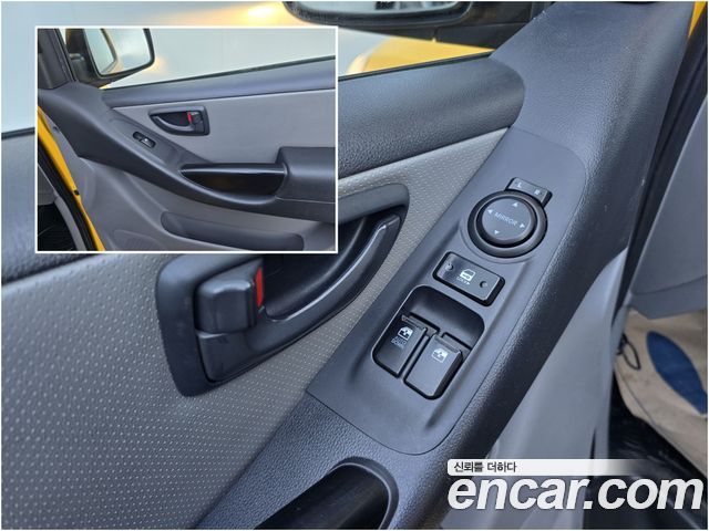 Hyundai Starex 2015 — photo 12