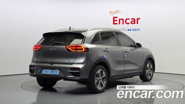 Kia Niro 2022 — photo 2