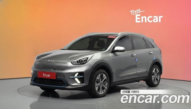 Kia Niro 2022 — photo 1