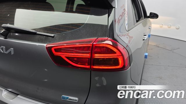 Kia Niro 2022 — photo 9