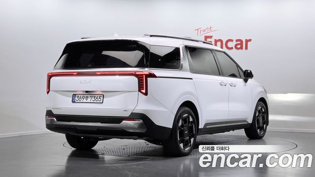 Kia Canival 2025 — photo 2