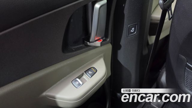 Kia Canival 2025 — photo 16