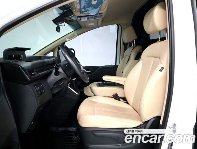Hyundai Staria 2024 — photo 10