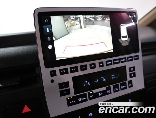 Hyundai Staria 2024 — photo 11