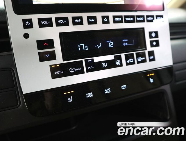 Hyundai Staria 2024 — photo 12