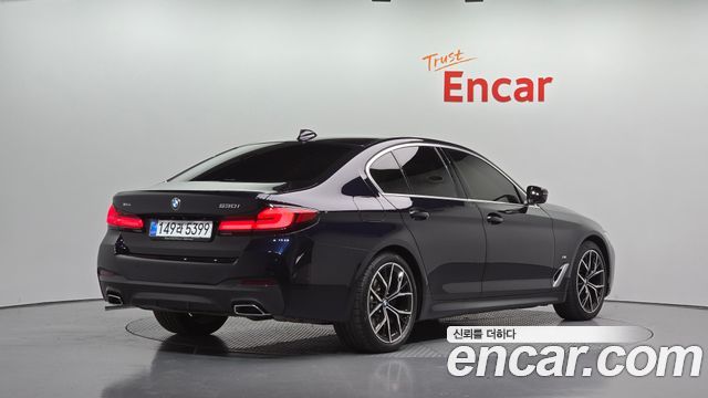 BMW 5-Series 2023 — photo 2