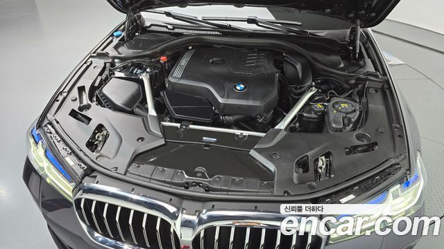 BMW 5-Series 2023 — photo 6