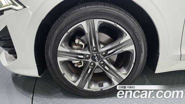 Kia K5 2023 — photo 5