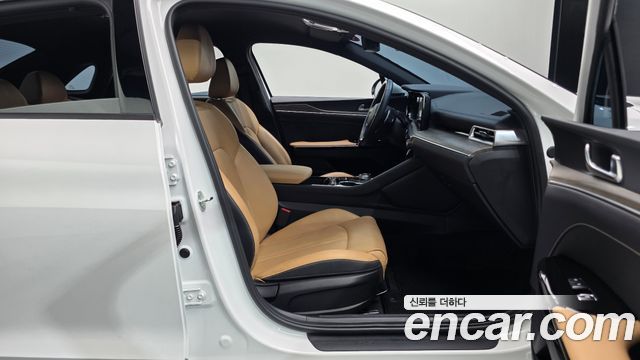 Kia K5 2023 — photo 11