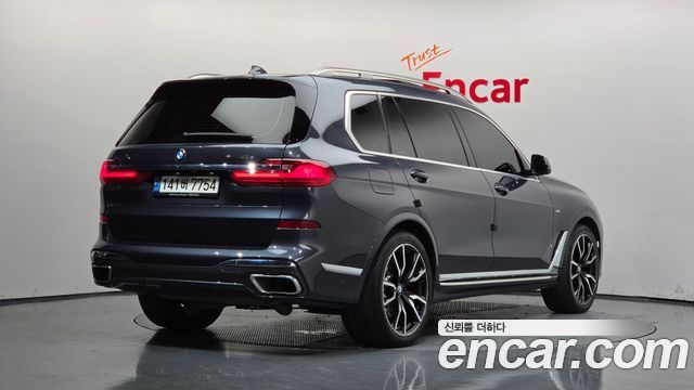BMW X7 2021 — photo 2