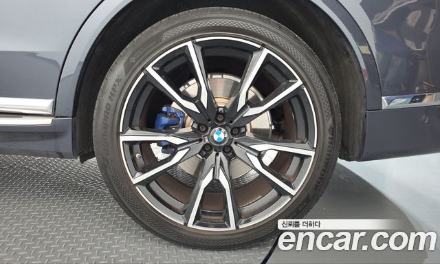 BMW X7 2021 — photo 7