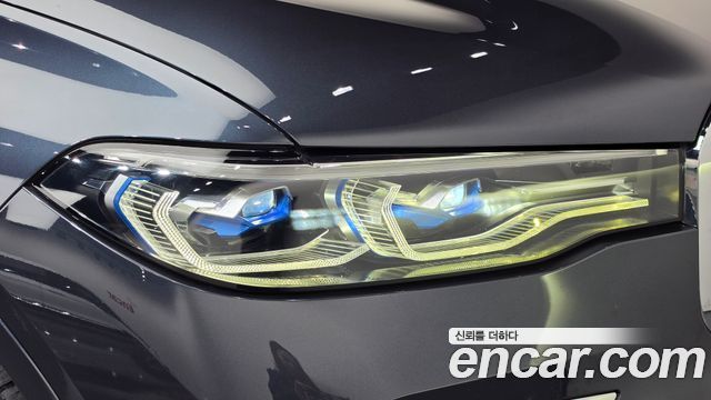 BMW X7 2021 — photo 8