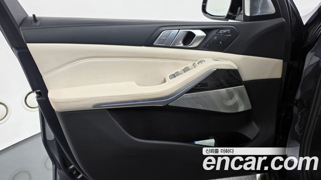 BMW X7 2021 — photo 14