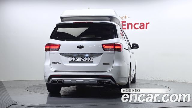 Kia Canival 2016 — photo 4
