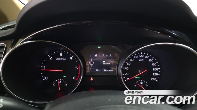 Kia Canival 2016 — photo 8