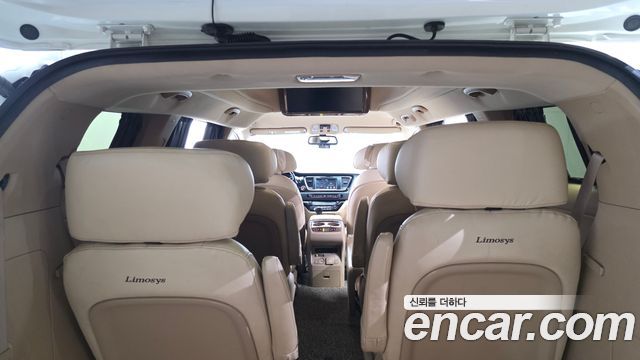 Kia Canival 2016 — photo 13