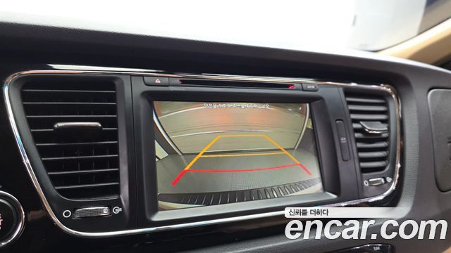 Kia Canival 2016 — photo 17