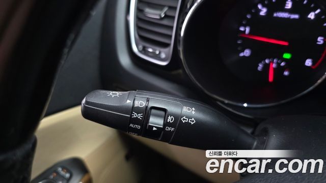 Kia Canival 2016 — photo 20