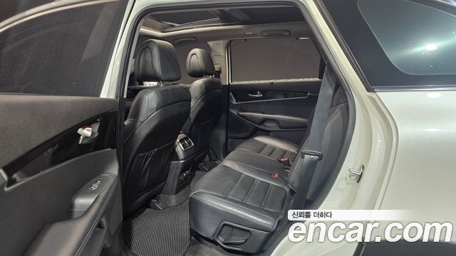 Kia Sorento 2015 — photo 16