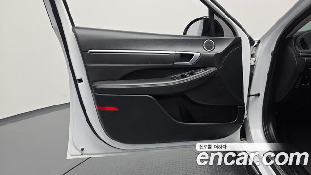 Hyundai Sonata 2022 — photo 14
