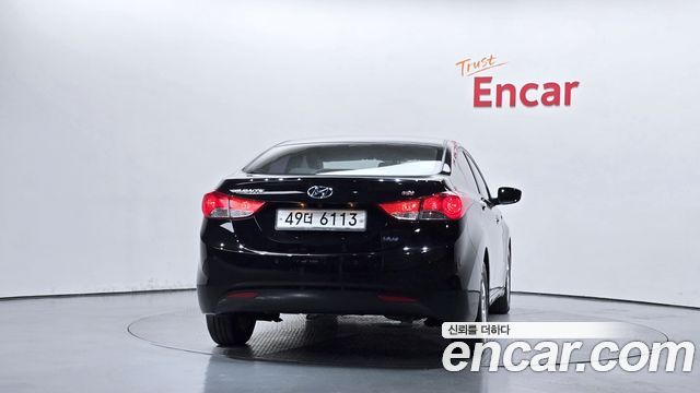 Hyundai AVANTE 2013 — photo 4