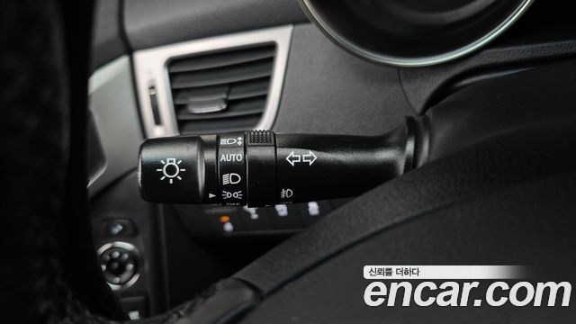 Hyundai AVANTE 2013 — photo 24