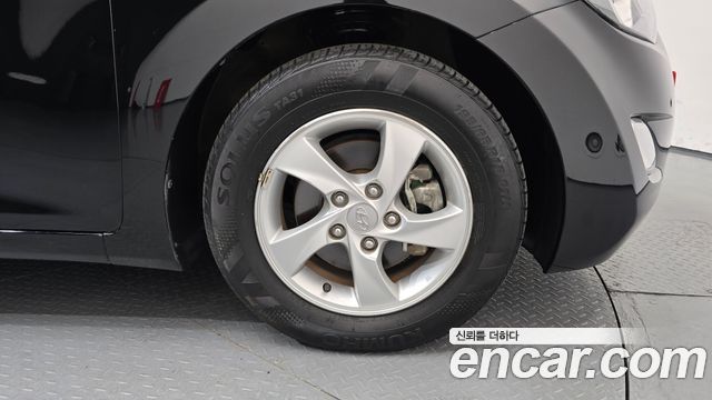 Hyundai AVANTE 2013 — photo 7
