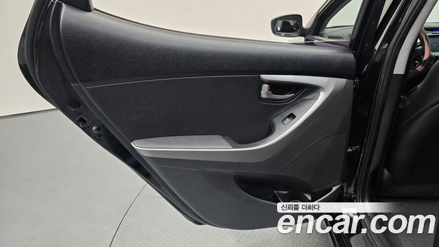 Hyundai AVANTE 2013 — photo 15