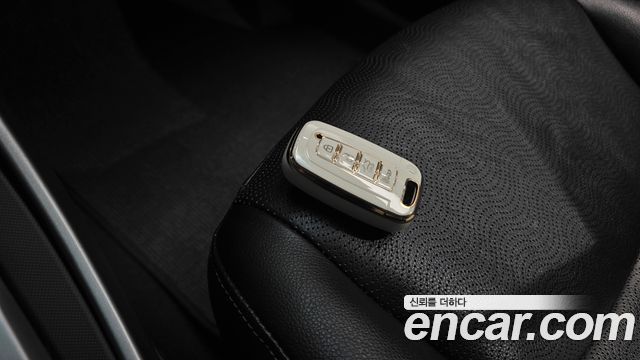 Hyundai AVANTE 2013 — photo 27