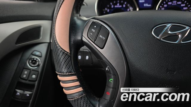 Hyundai AVANTE 2013 — photo 28