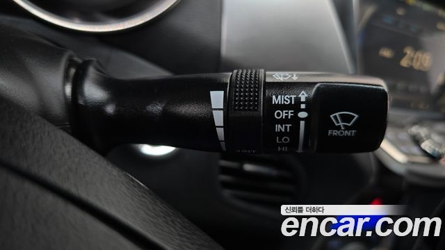 Hyundai AVANTE 2013 — photo 31