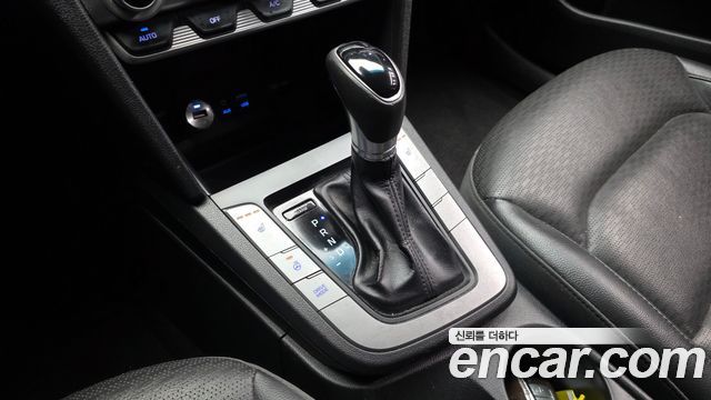 Hyundai AVANTE 2020 — photo 9