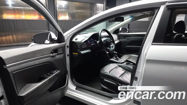 Hyundai AVANTE 2020 — photo 10