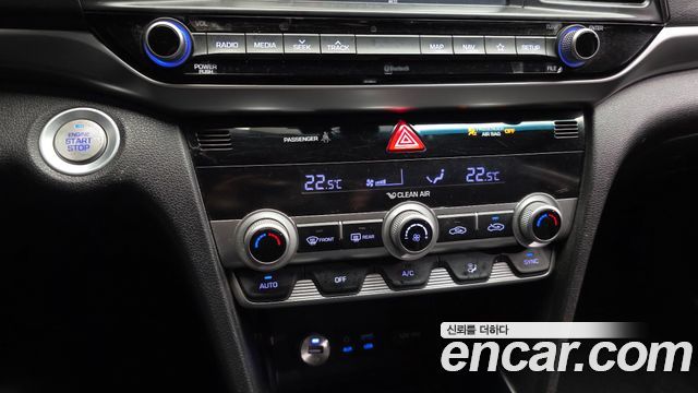 Hyundai AVANTE 2020 — photo 18