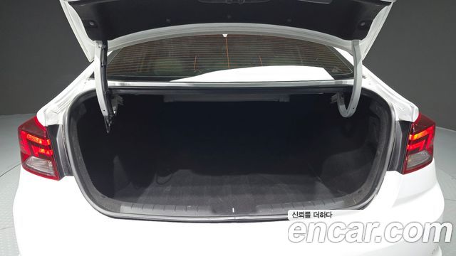 Hyundai AVANTE 2020 — photo 20