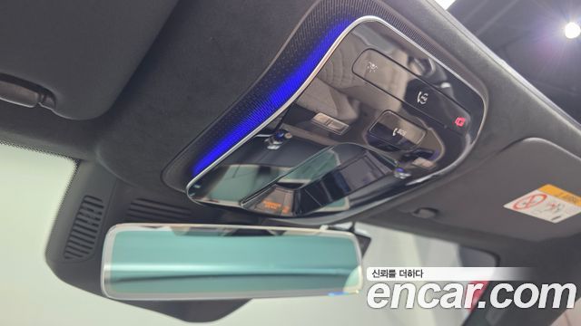 Mercedes-Benz SL-Class 2023 — photo 19