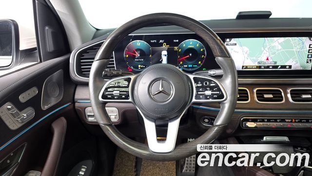 Mercedes-Benz GLS-Class 2020 — photo 19
