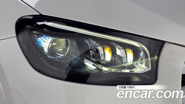 Mercedes-Benz GLS-Class 2020 — photo 8
