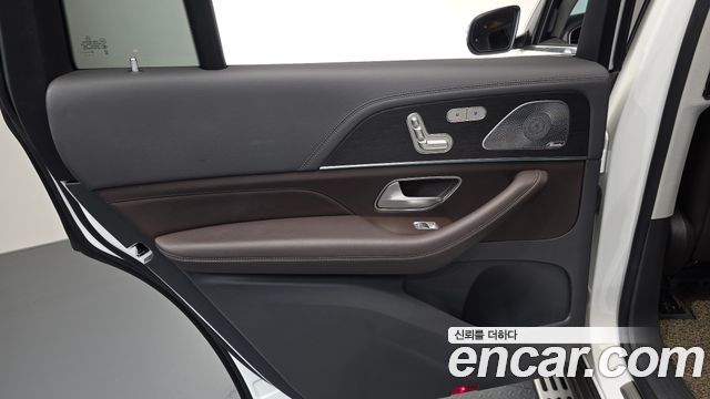 Mercedes-Benz GLS-Class 2020 — photo 15