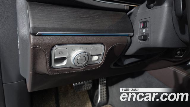 Mercedes-Benz GLS-Class 2020 — photo 27