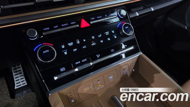 Hyundai Santafe 2025 — photo 30
