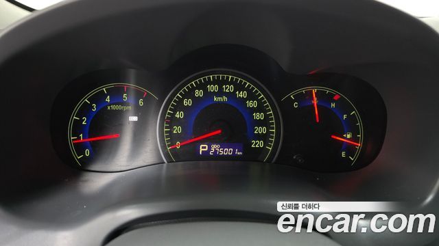 Kia Canival 2010 — photo 11