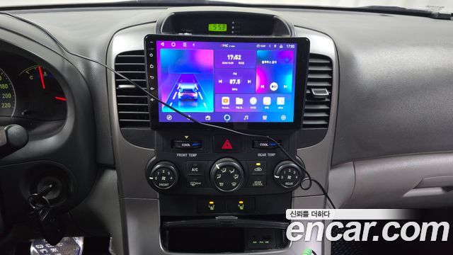 Kia Canival 2010 — photo 20